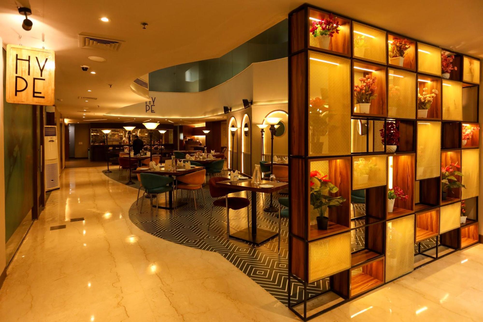 Hyphen Business Hotel Noida Extérieur photo