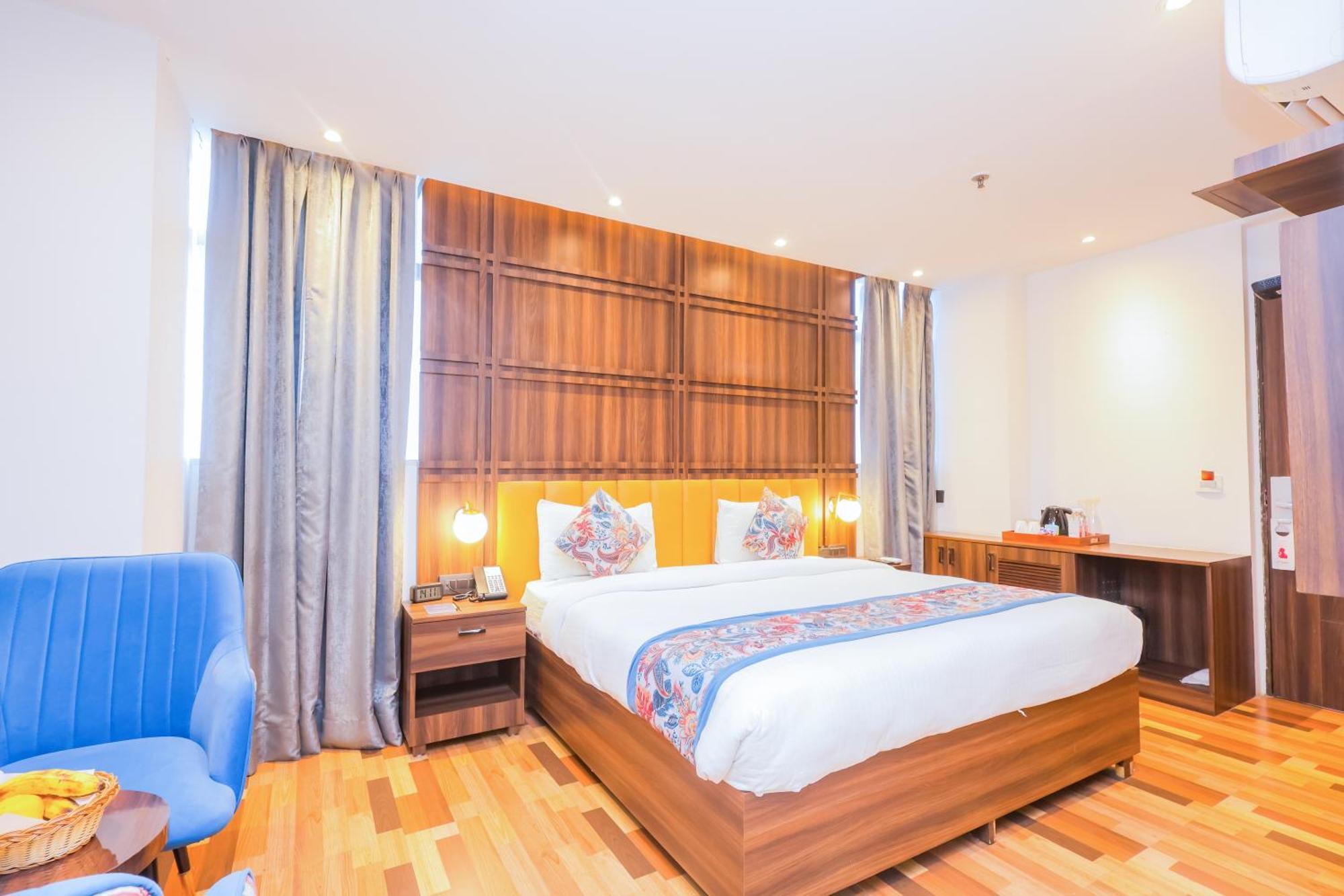 Hyphen Business Hotel Noida Extérieur photo