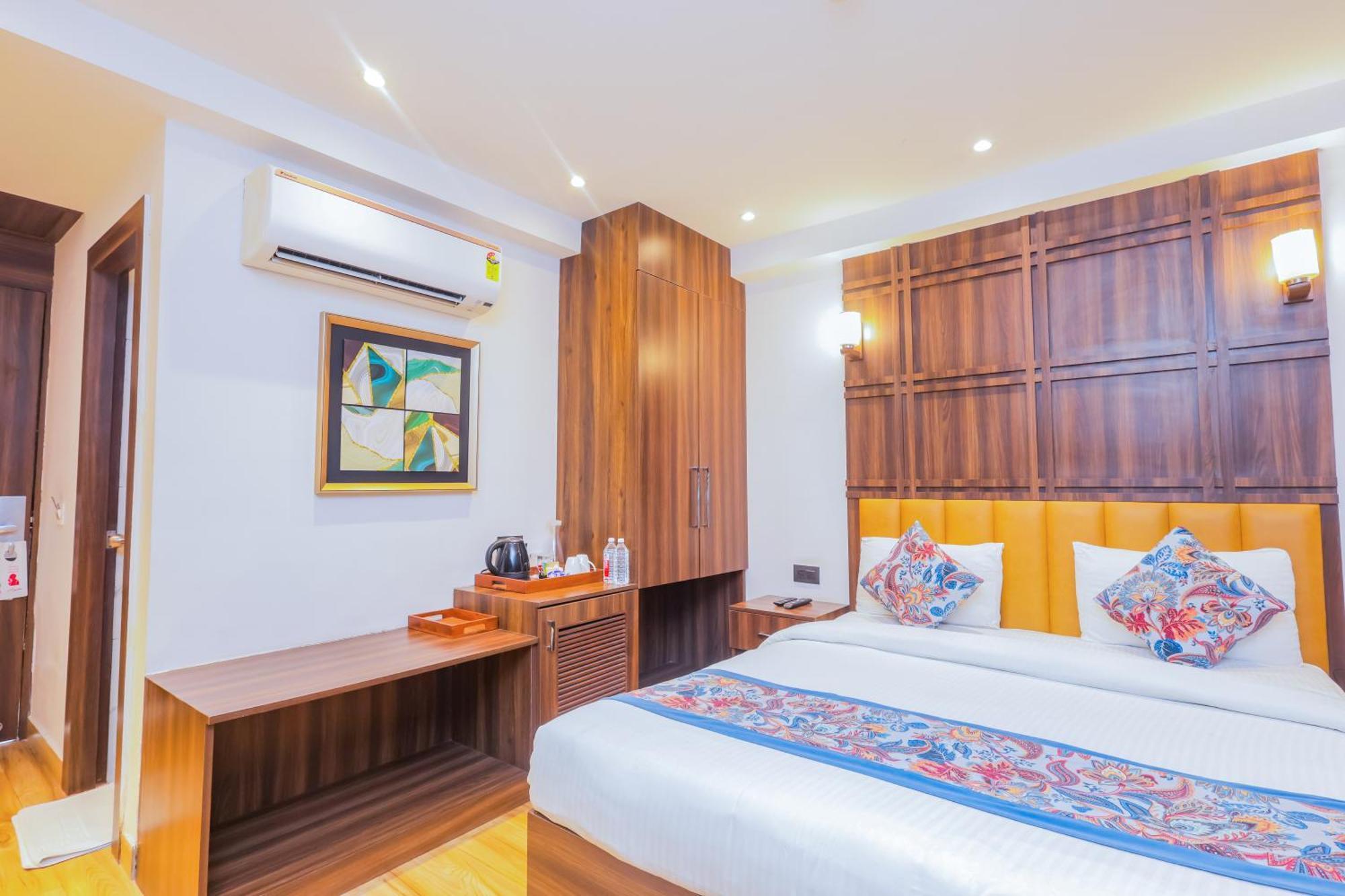 Hyphen Business Hotel Noida Extérieur photo